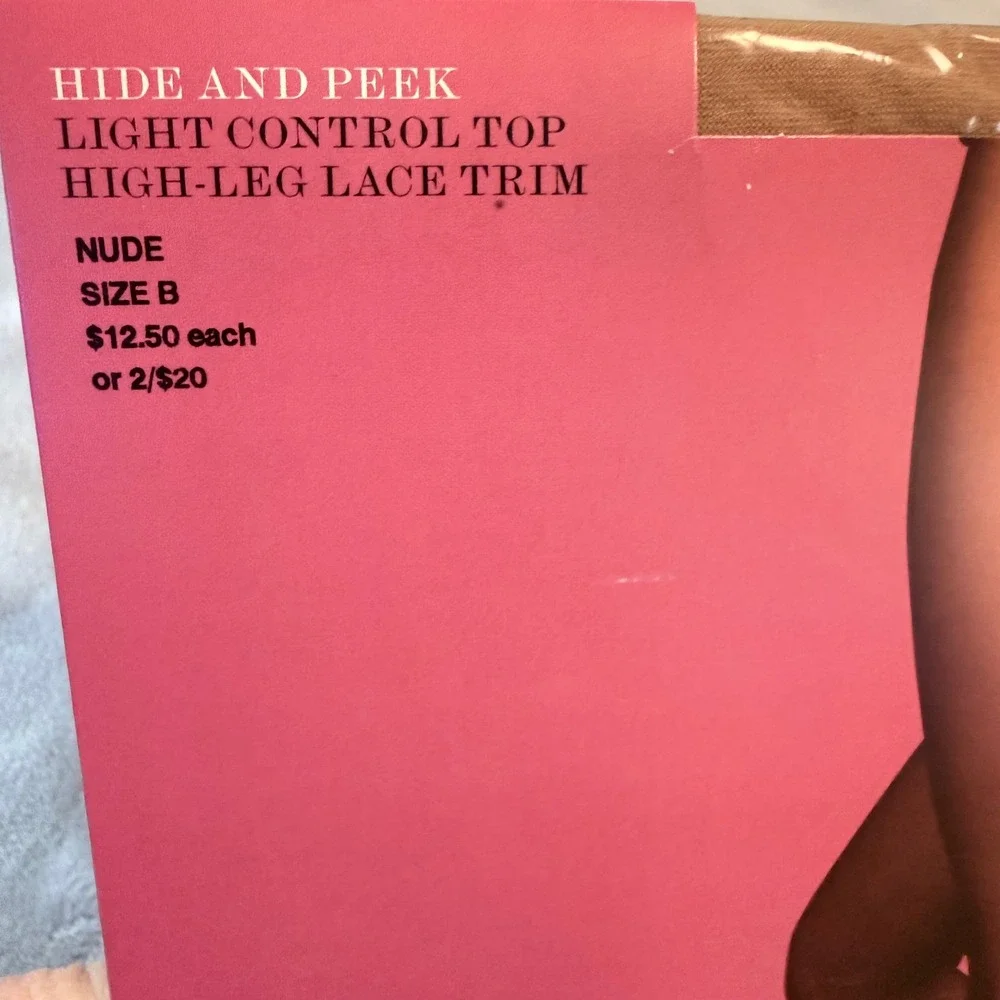 Victoria's Secret Sexy Little Things Hide & Peek Pantyhose Nude Size B NOS